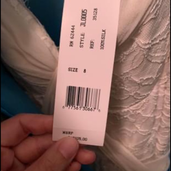 Nicole Miller Wedding Dress - Picture 4 of 5